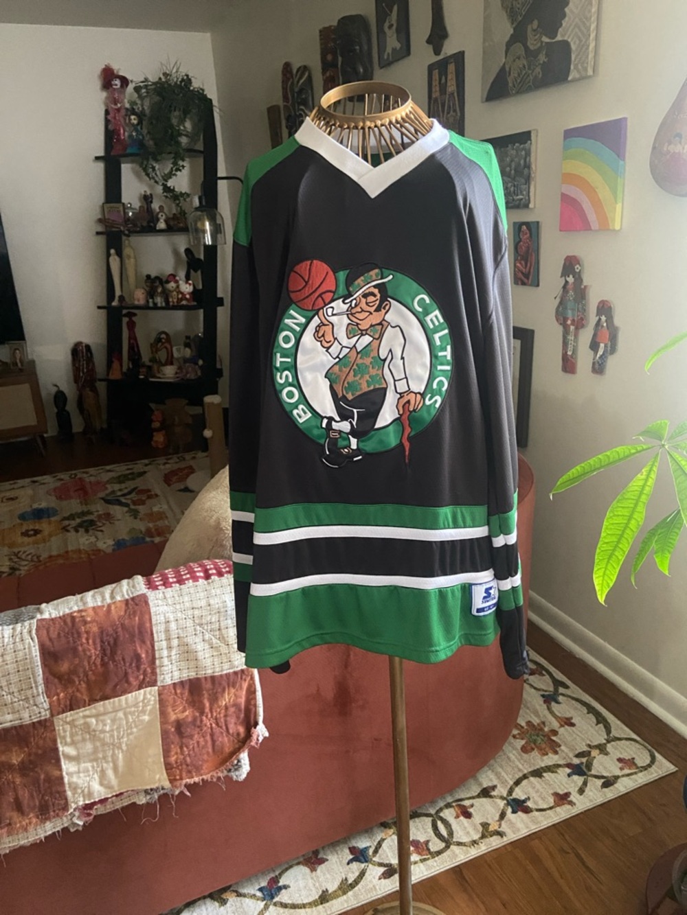 STARTER Boston Celtics Black and Green Vintage Hockey-Style Jersey